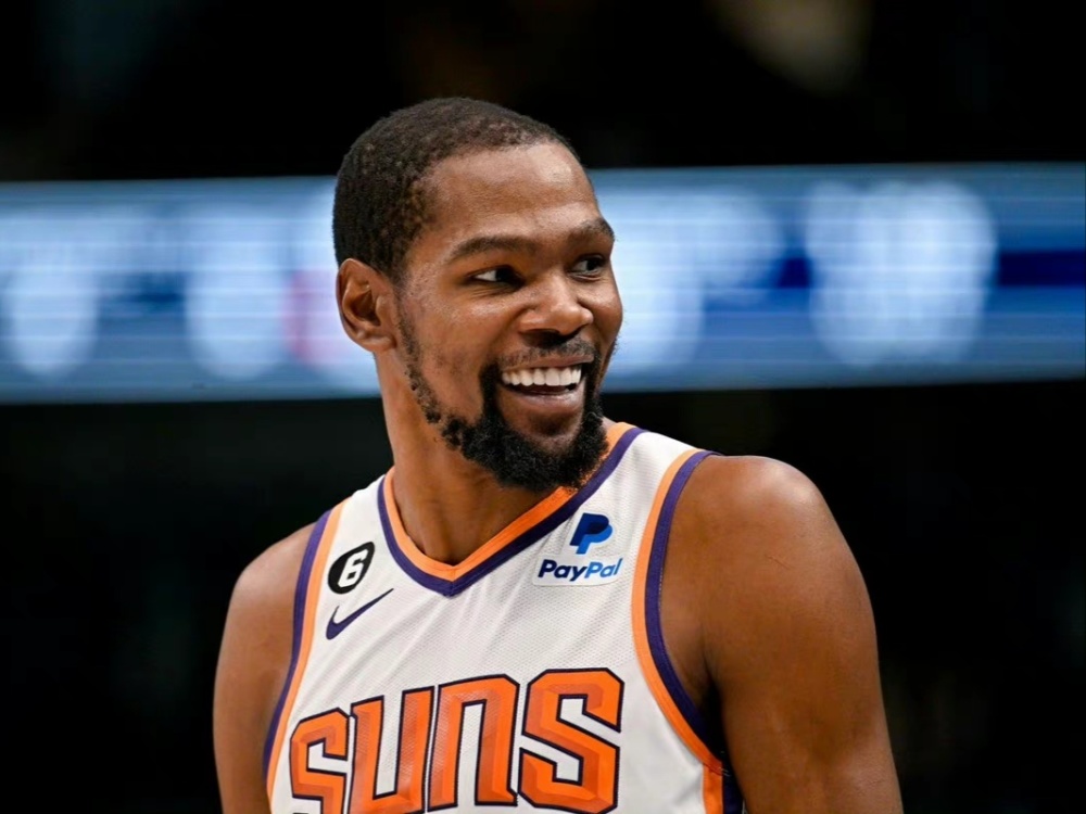 她的表现再 她的表现再